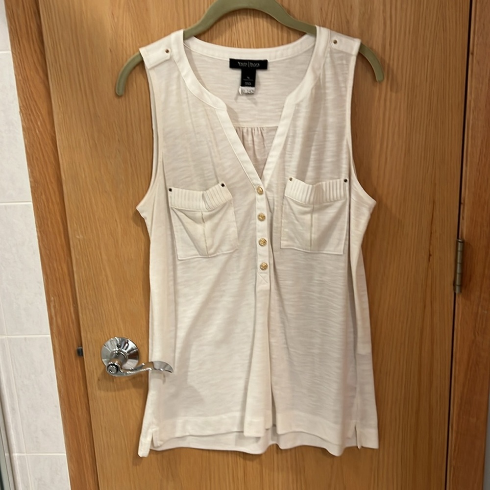 WHBM SLEEVELESS TOP LIKE NEW